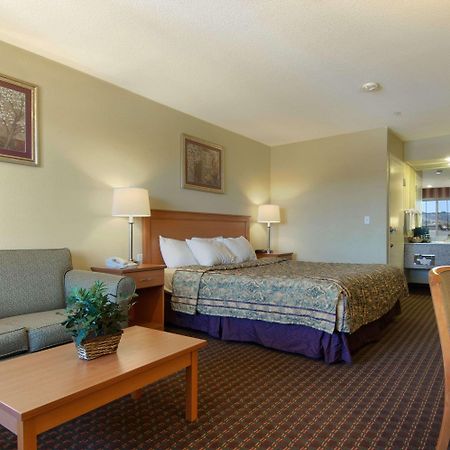 Days Inn By Wyndham Hayward Airport Ruang foto